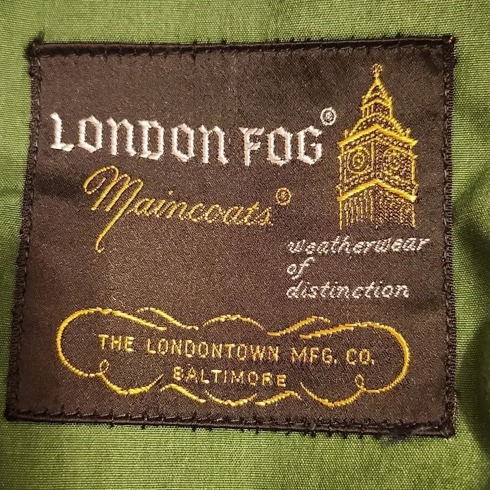London Fog Vintage 1980s Deep Green Double Breasted Weatherproof Coat. 8P